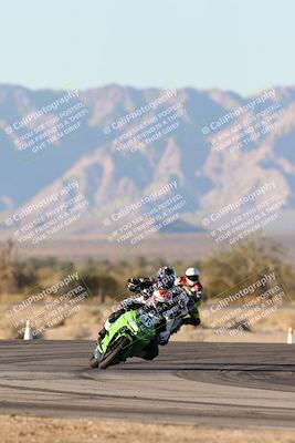 media/Dec-07-2025-CVMA (Sun) [[3e7d2de5dc]]/Race 18-Formula Twins-Formula 40 UL/